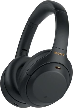 best-christmas-gift-for-travelers-music-lovers-gym-Sony-anc-headphones