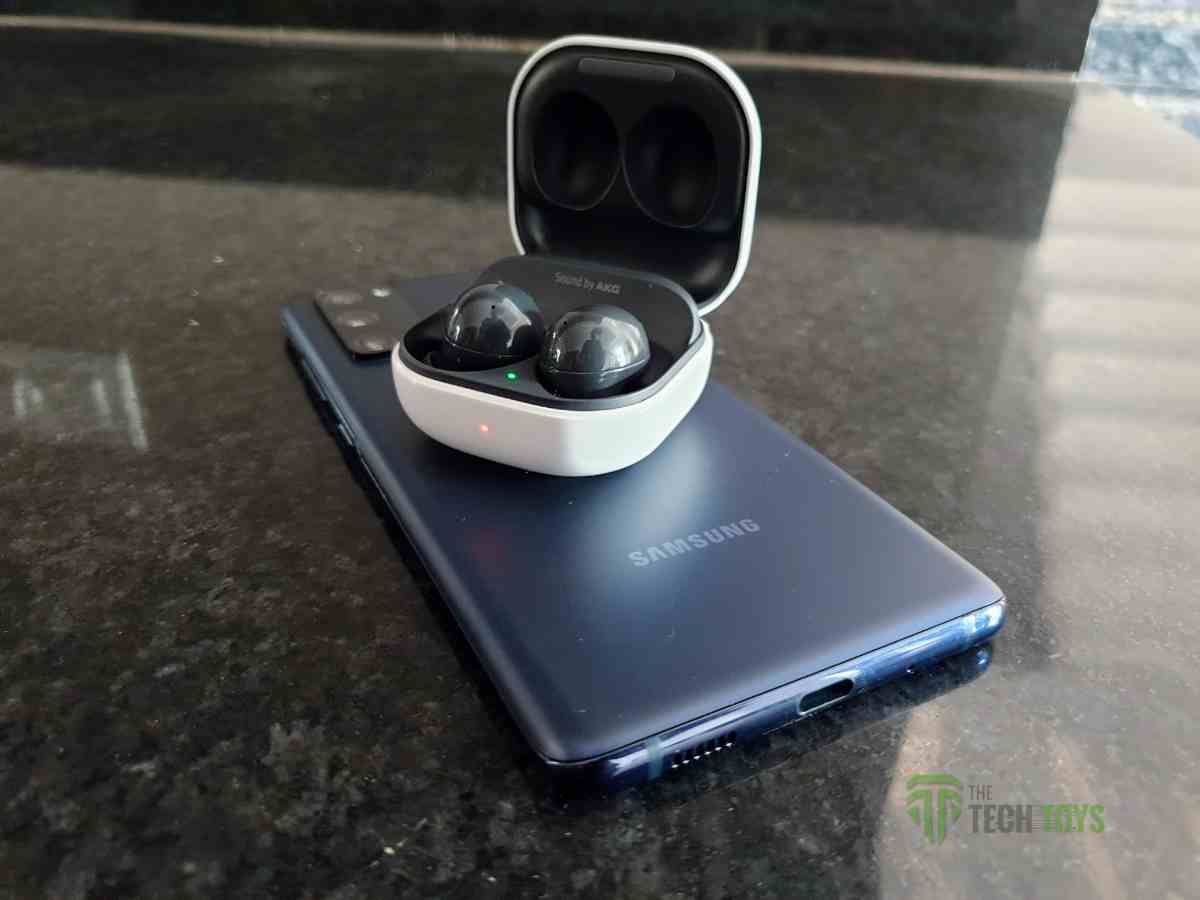 Samsung-buds-2-wireless-charging-thetechtoys